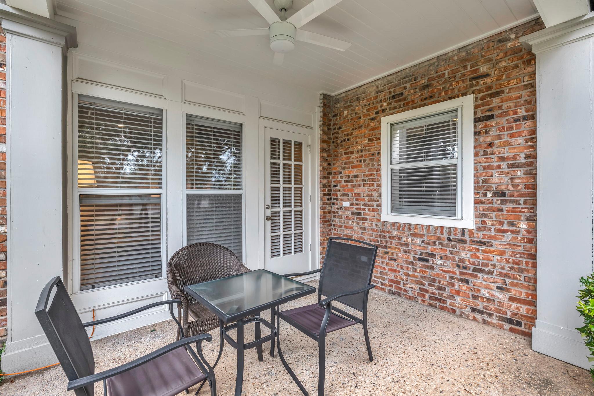 5 Tournament Way # 1, The Hills, TX 78738