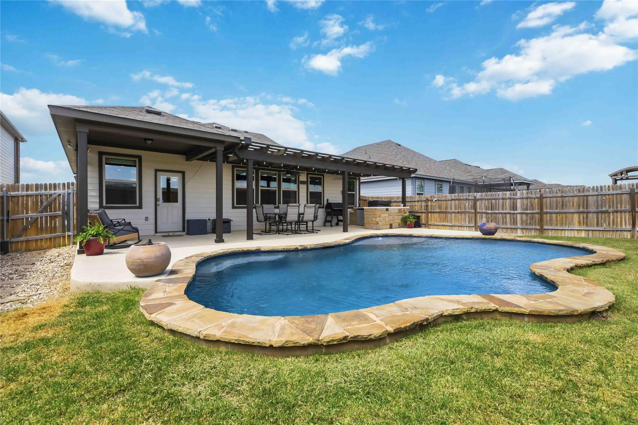 200 Capstone Rd, Liberty Hill, TX 78642