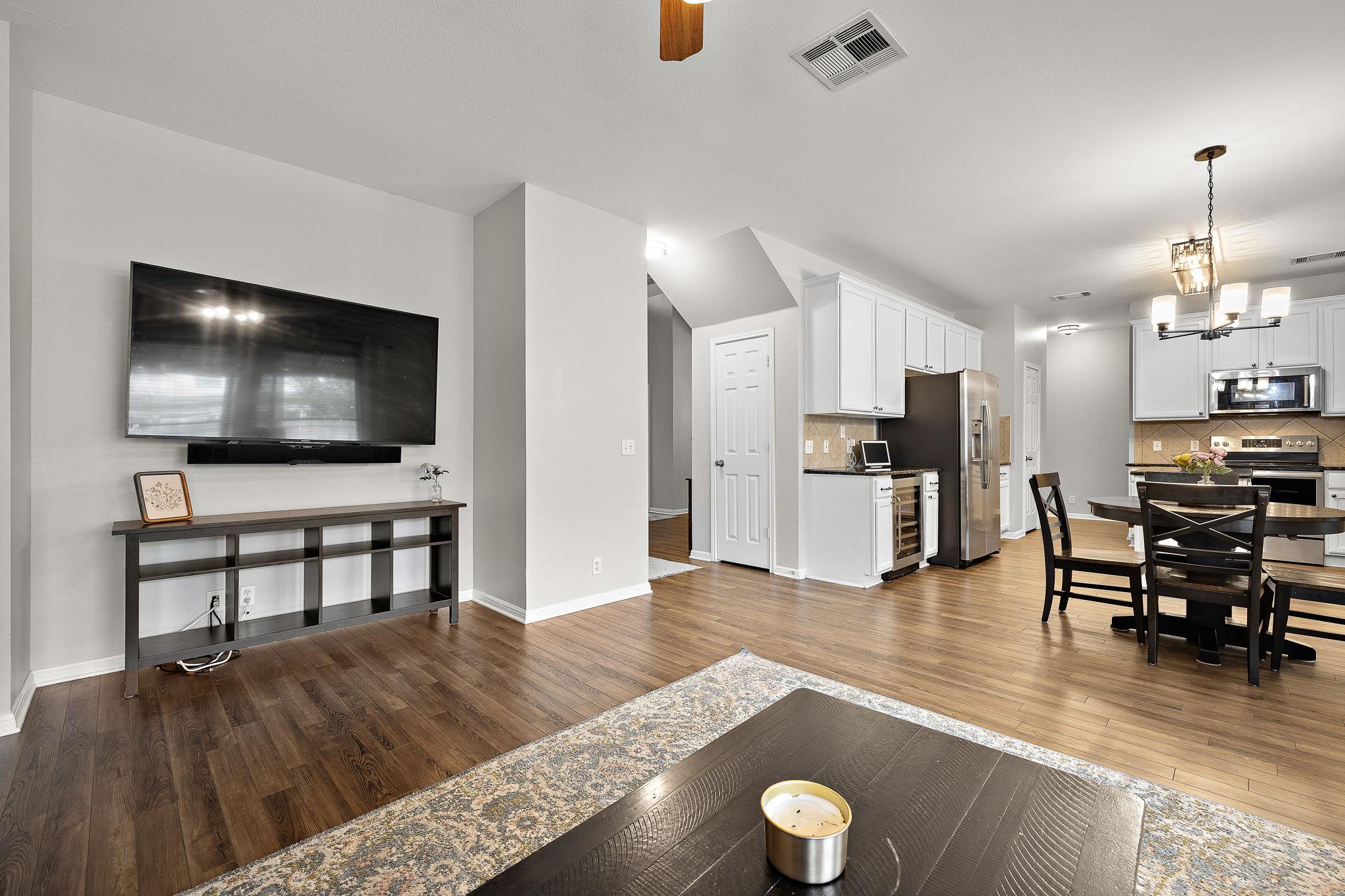 19112 Leigh Ln, Pflugerville, TX 78660