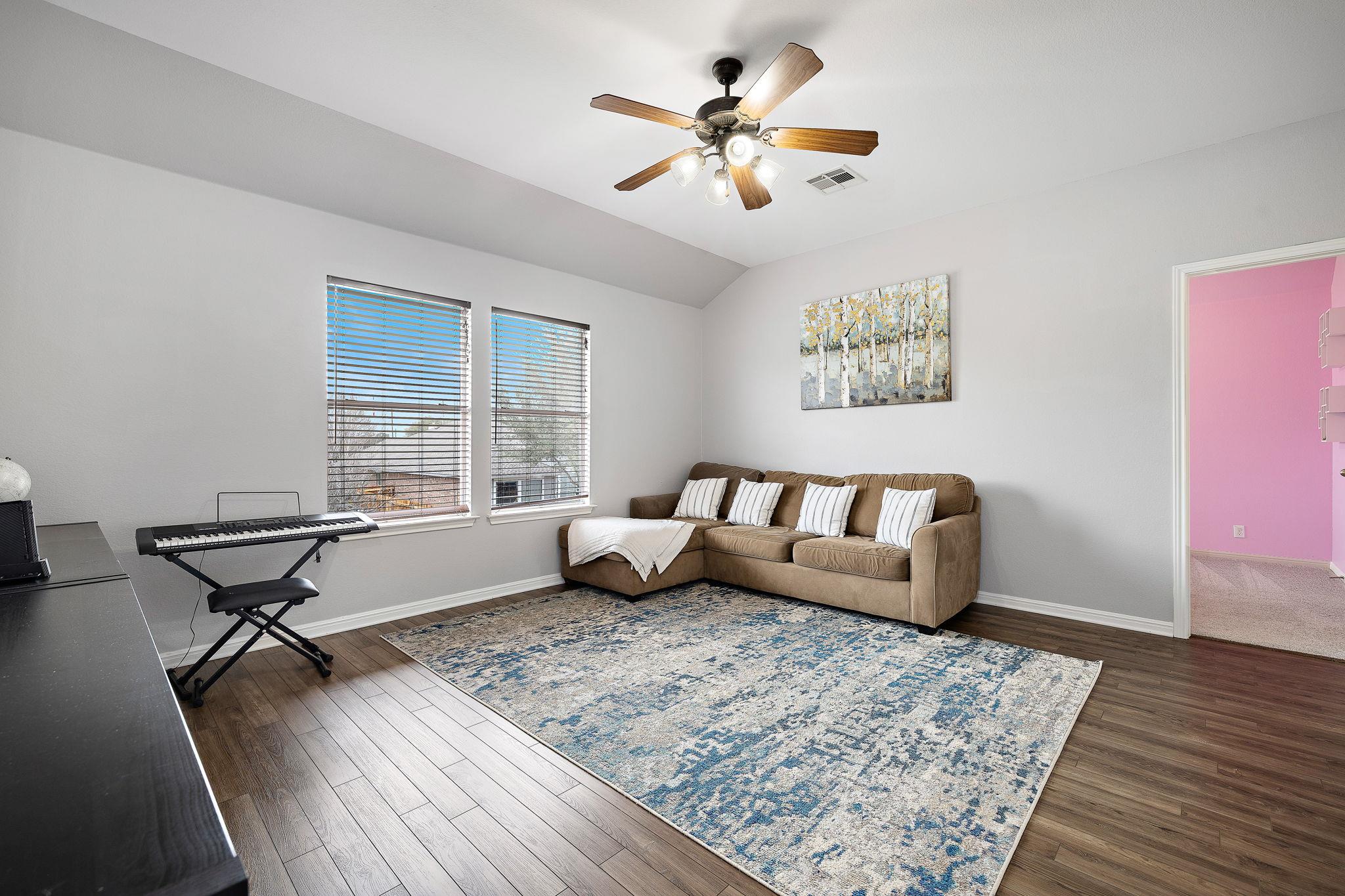 19112 Leigh Ln, Pflugerville, TX 78660