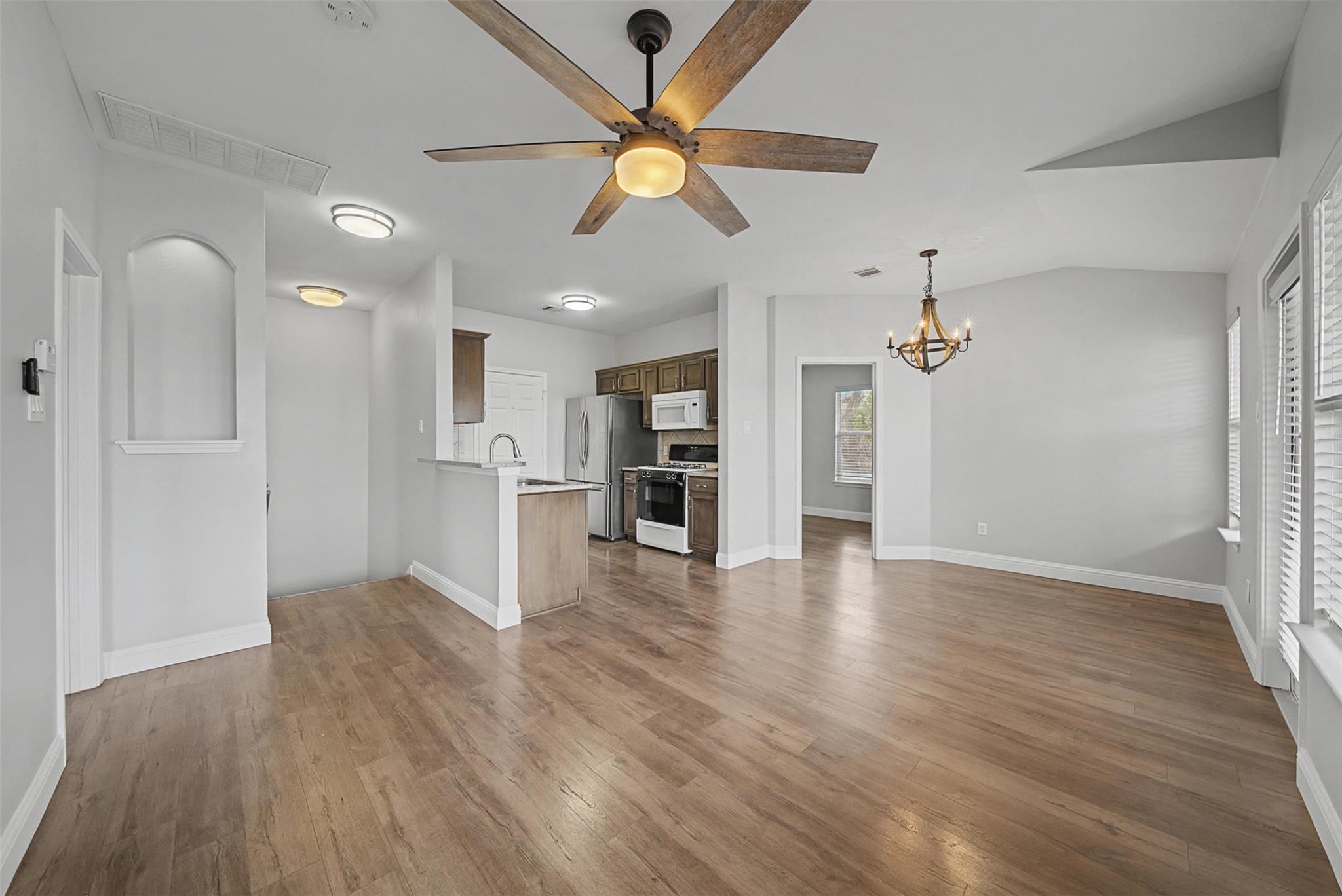 1481 Old Settlers Blvd # 1401, Round Rock, TX 78664