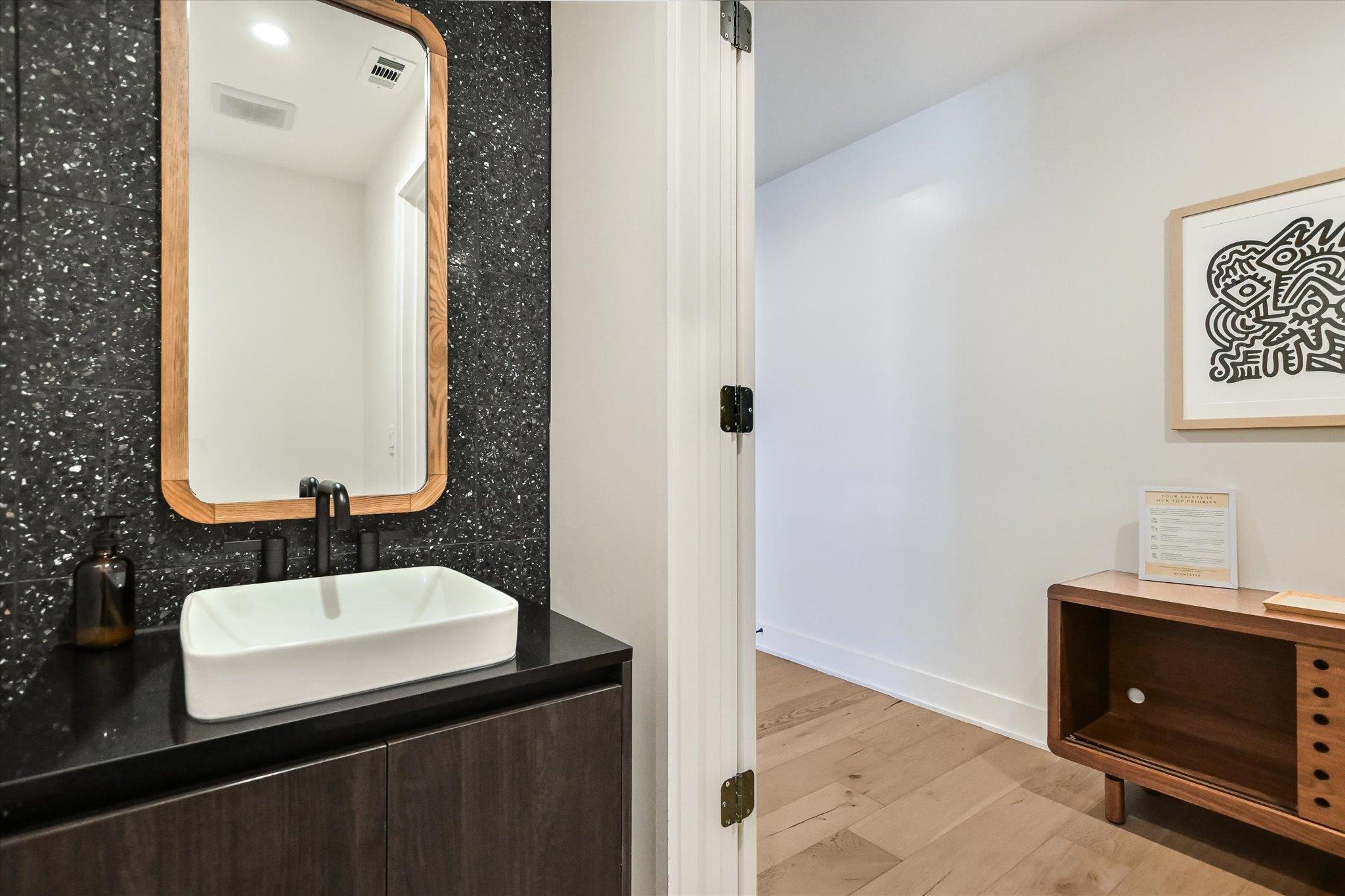 48 East Ave # 1711, Austin, TX 78701