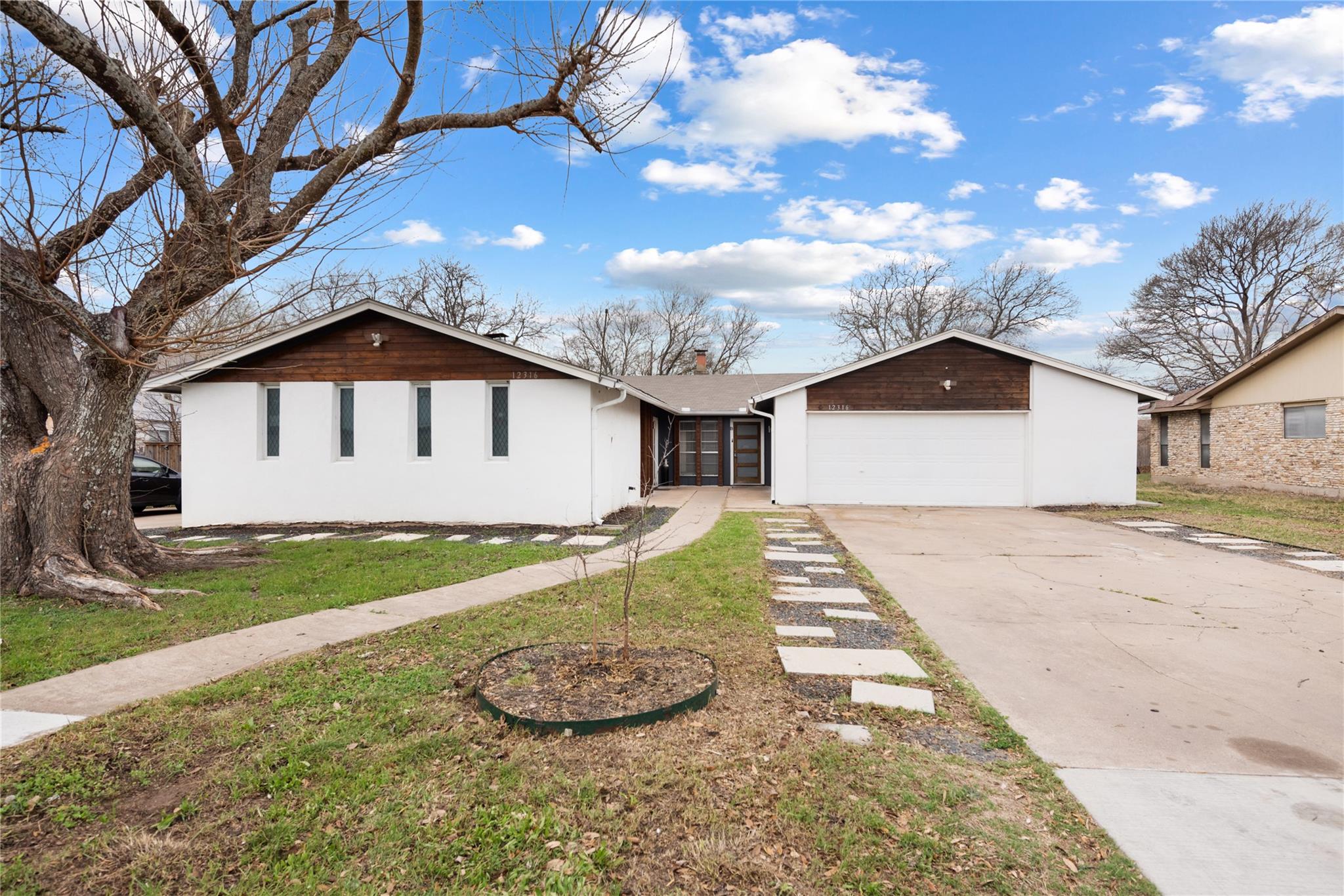 12316 Willow Wild Dr, Austin, TX 78758