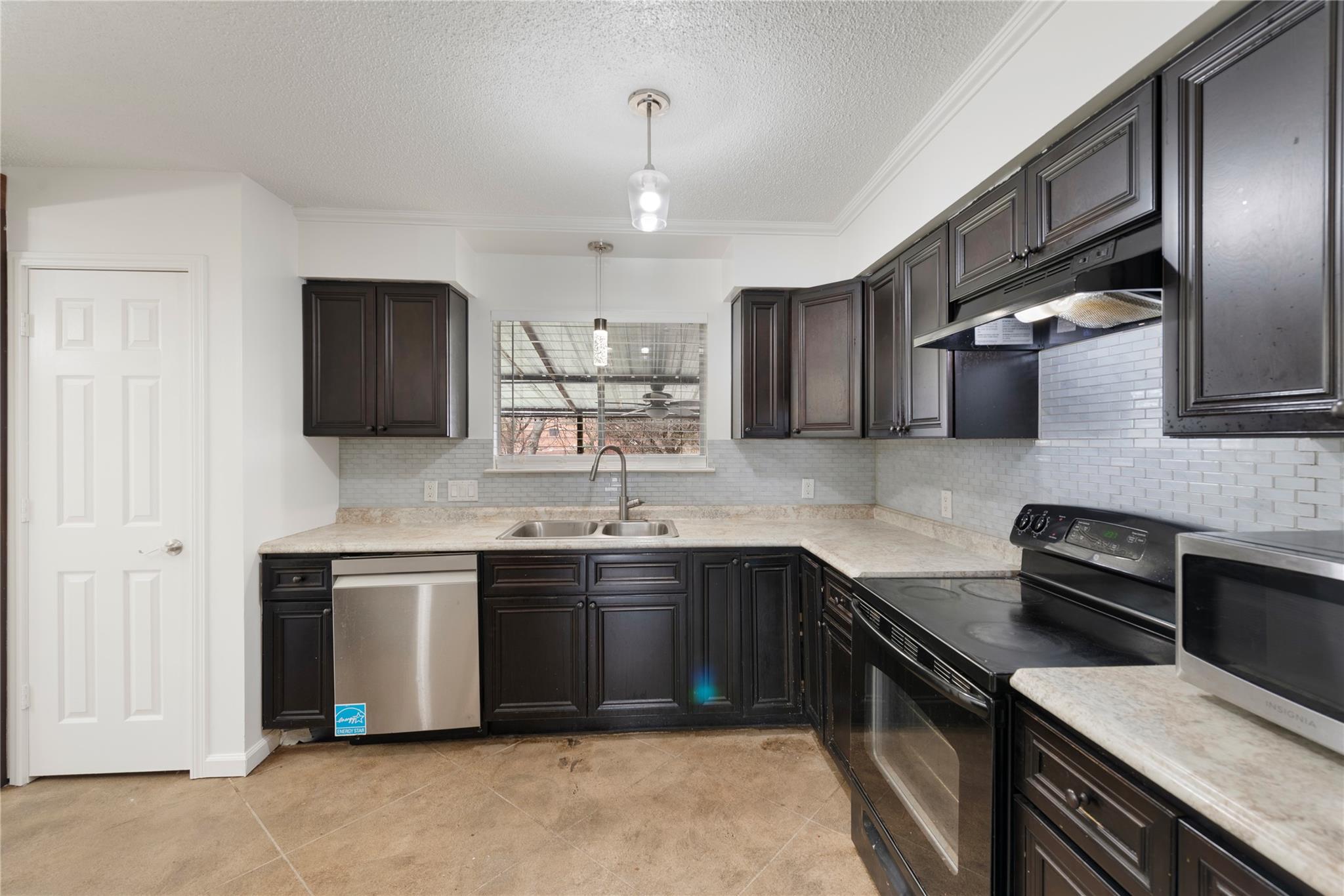 12316 Willow Wild Dr, Austin, TX 78758