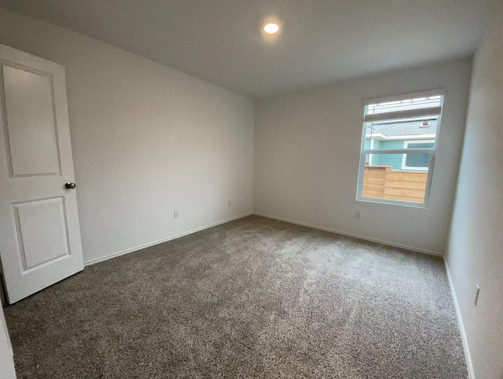 125 Madrid, Kyle, TX 78640