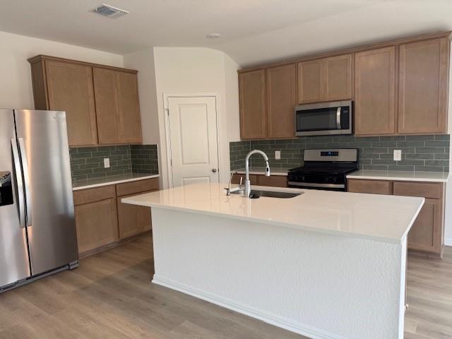 723 Universal Dr, Hutto, TX 78634