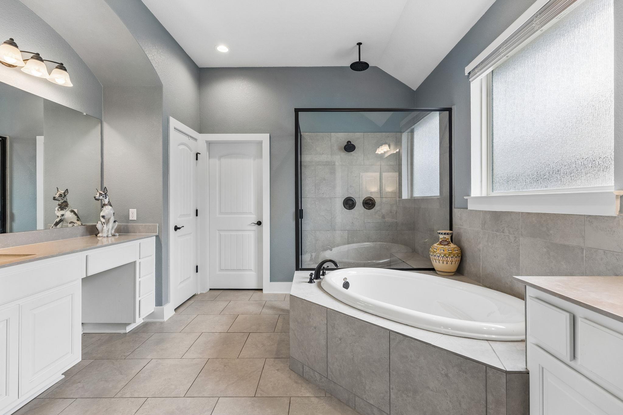 5217 Alonso Dr, Austin, TX 78738