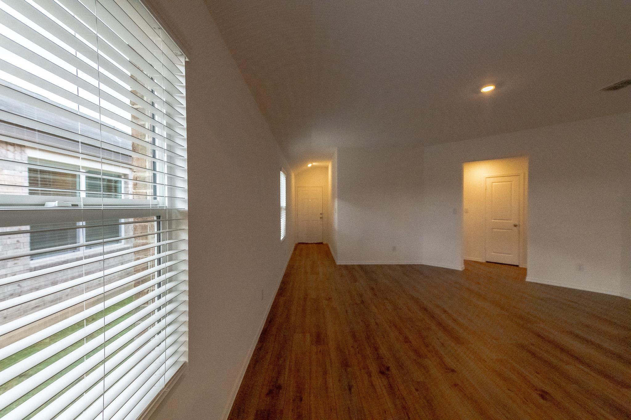 247 Alamito Ave, Kyle, TX 78640