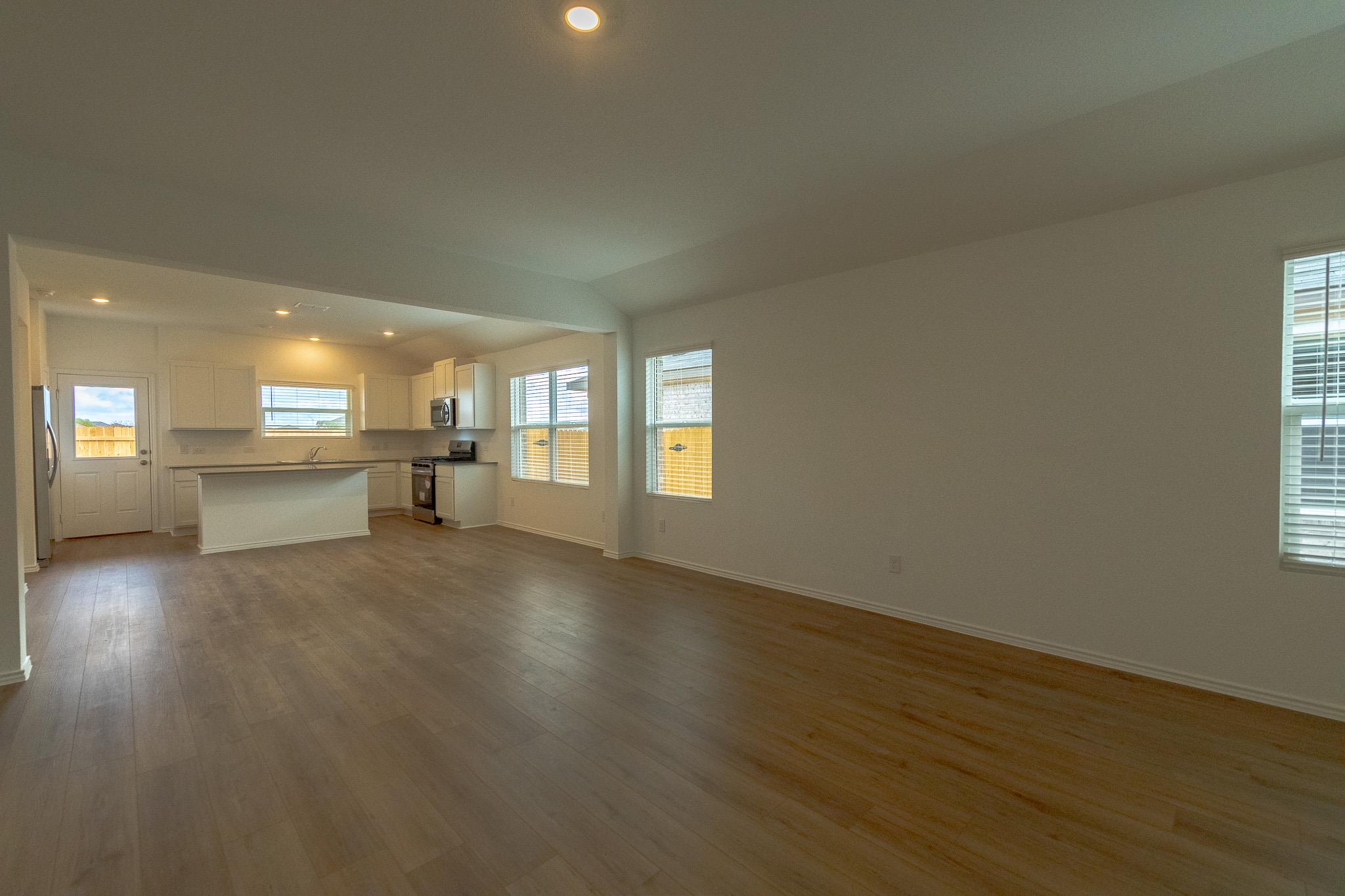 247 Alamito Ave, Kyle, TX 78640