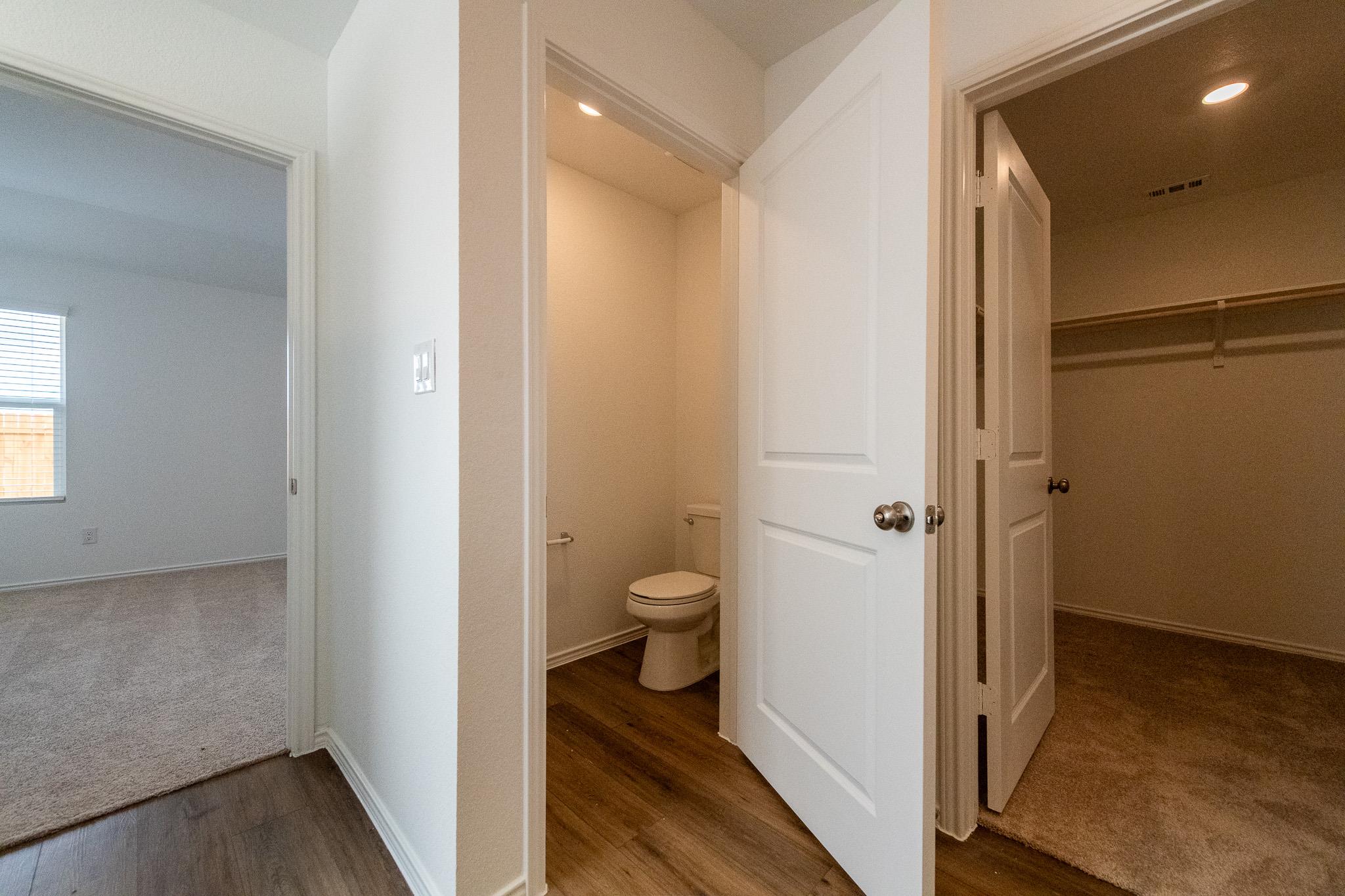 247 Alamito Ave, Kyle, TX 78640