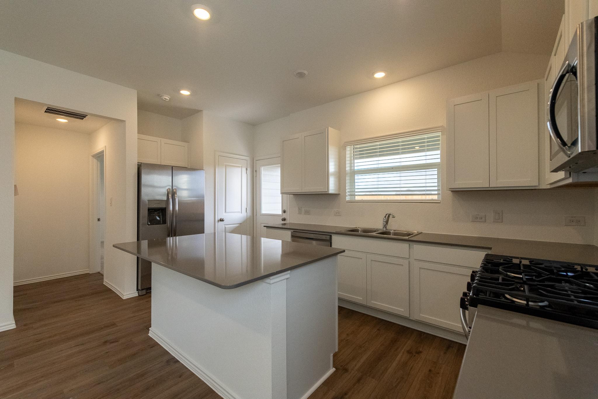 247 Alamito Ave, Kyle, TX 78640