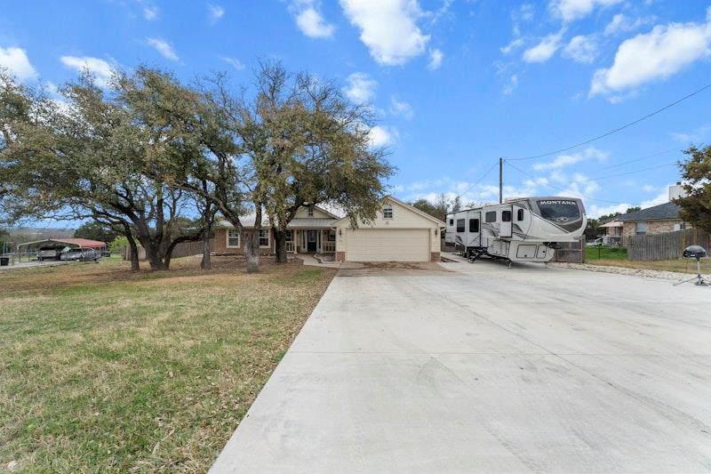 456 County Road 4711, Kempner, TX 76539