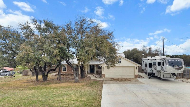 456 County Road 4711, Kempner, TX 76539