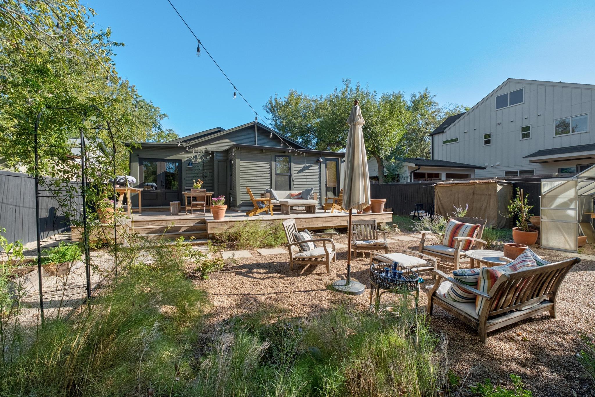 1110 Christie Dr, Austin, TX 78721