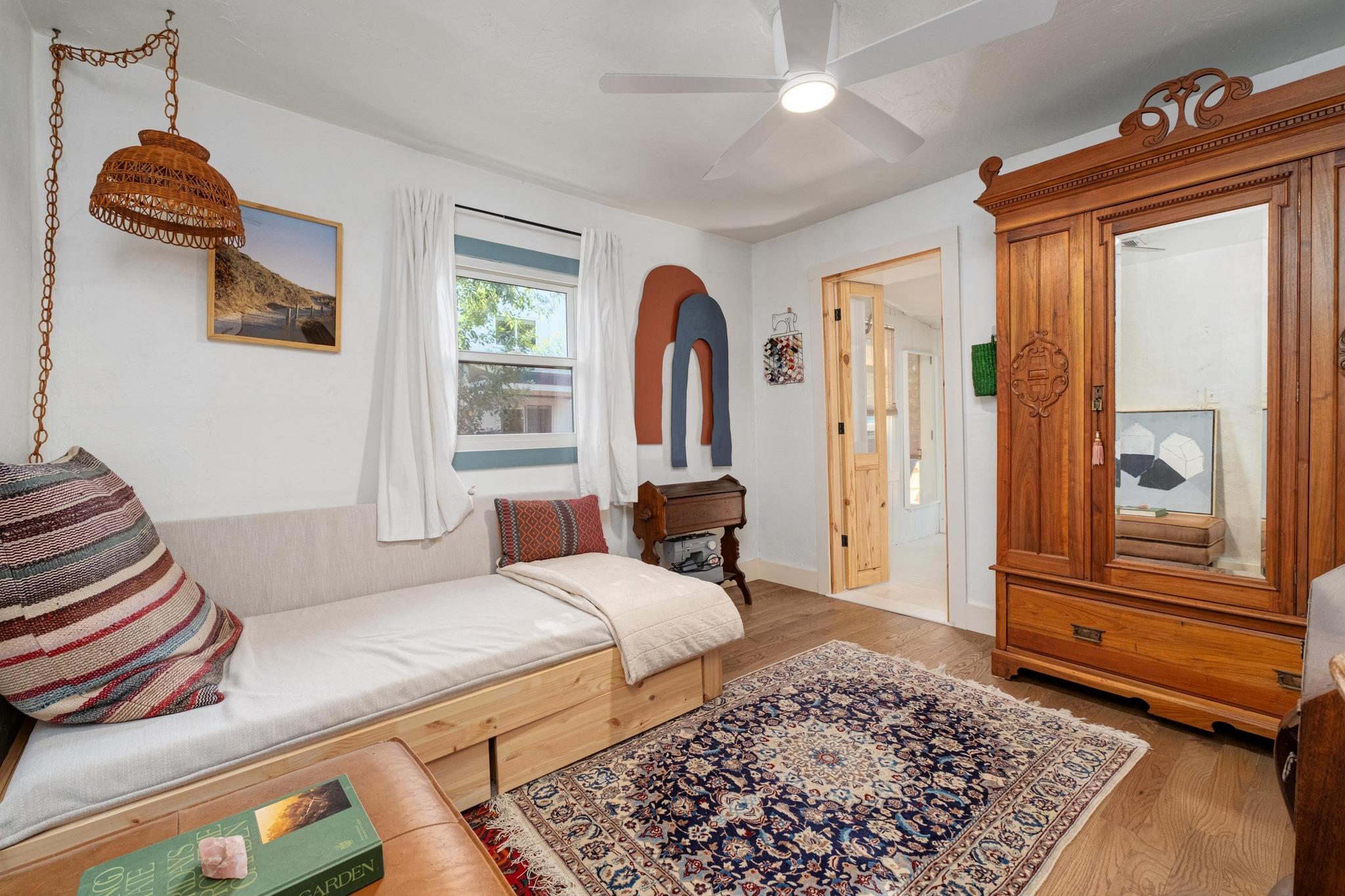 1110 Christie Dr, Austin, TX 78721