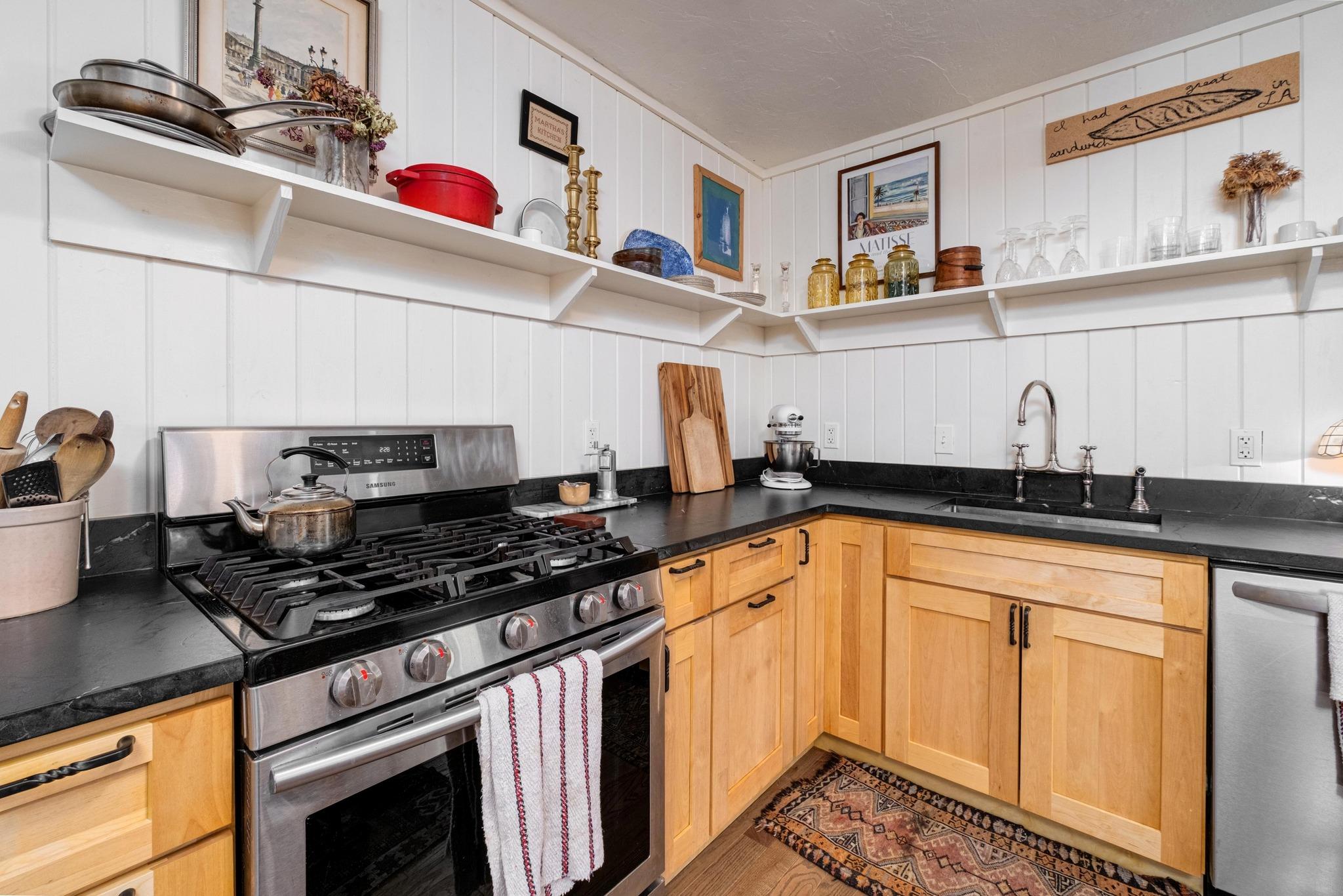 1110 Christie Dr, Austin, TX 78721