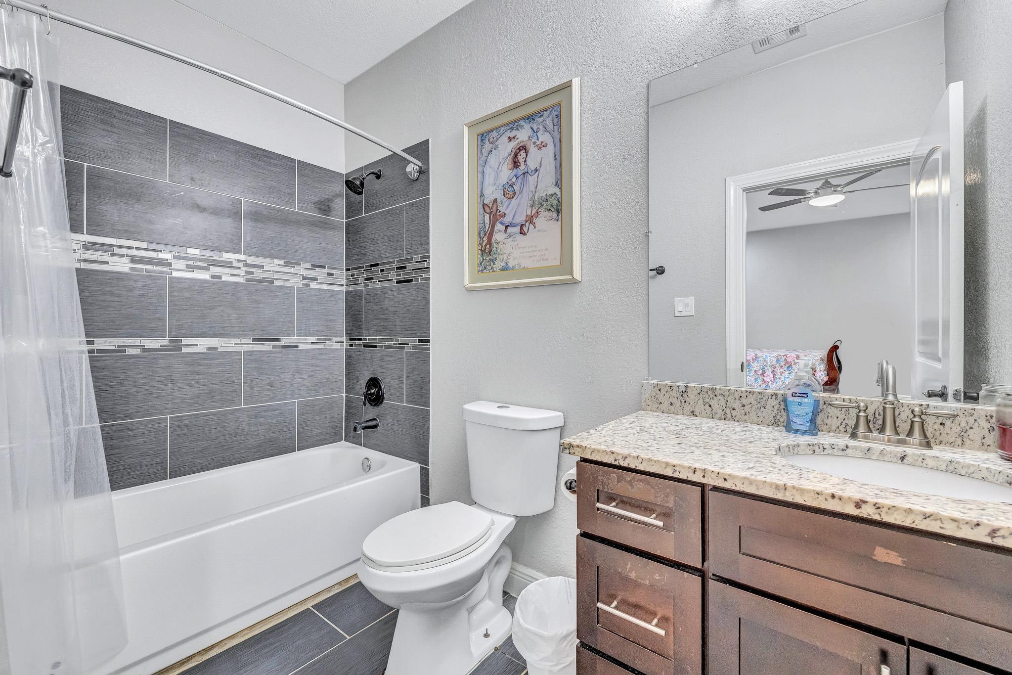 421 Las Lomas Dr, Elgin, TX 78621