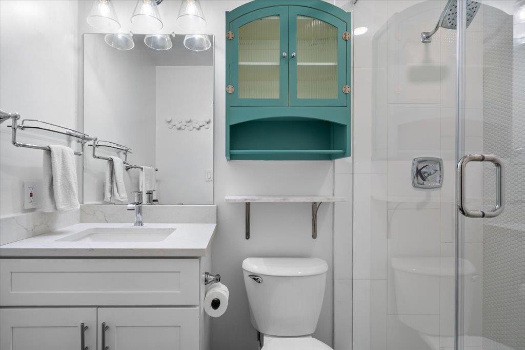 6102 Bullard Dr # B, Austin, TX 78757