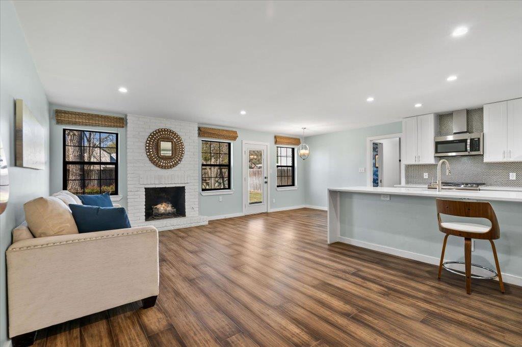 6102 Bullard Dr # B, Austin, TX 78757