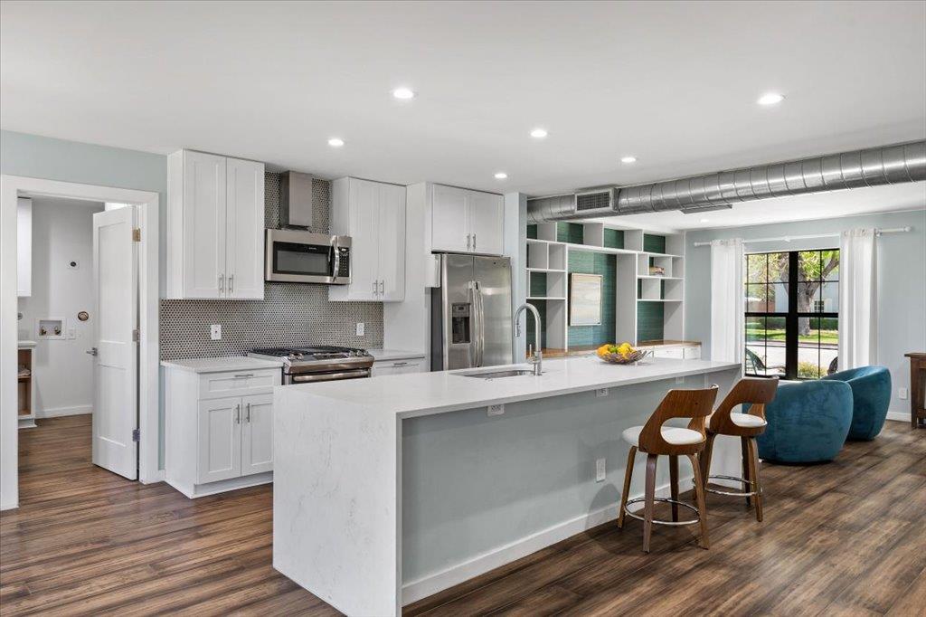 6102 Bullard Dr # B, Austin, TX 78757