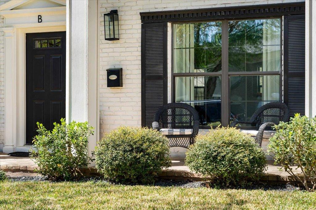 6102 Bullard Dr # B, Austin, TX 78757