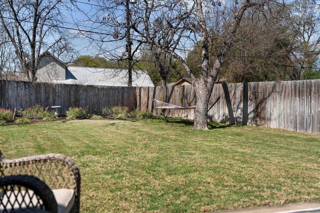 6102 Bullard Dr # B, Austin, TX 78757