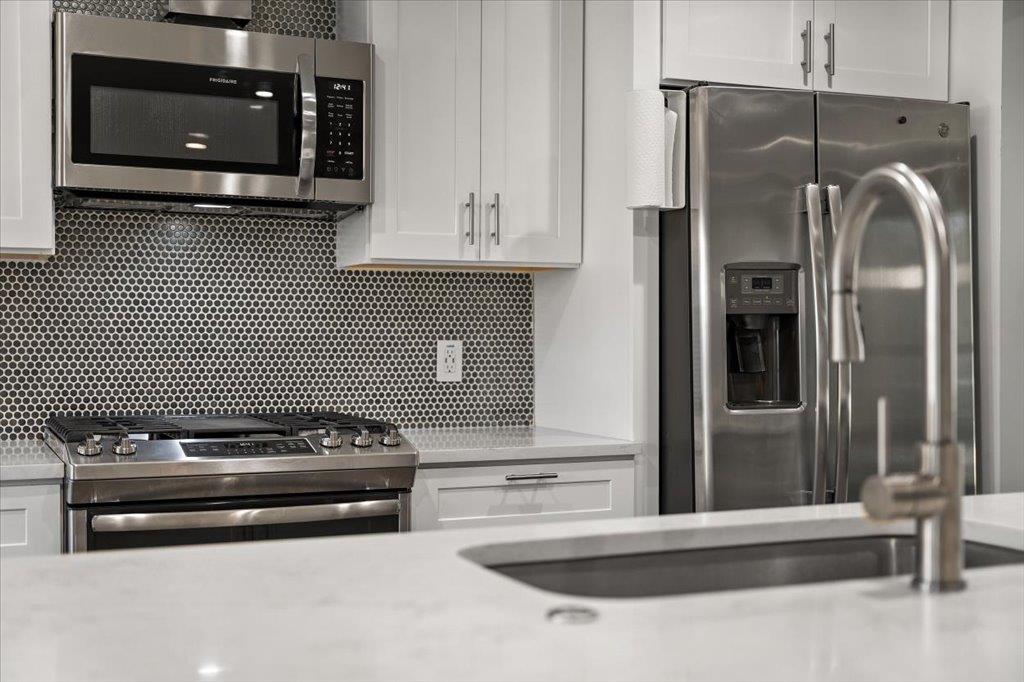 6102 Bullard Dr # B, Austin, TX 78757