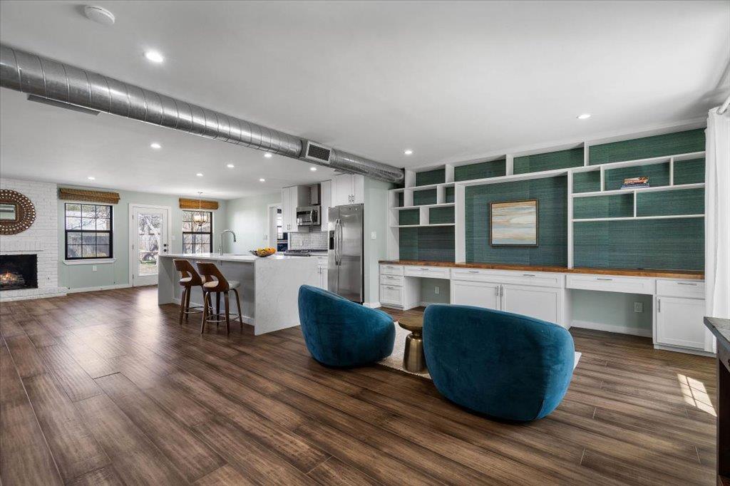 6102 Bullard Dr # B, Austin, TX 78757