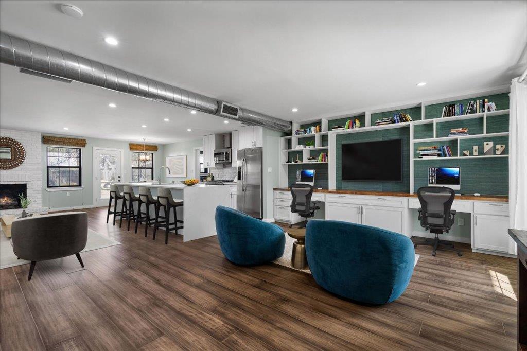 6102 Bullard Dr # B, Austin, TX 78757