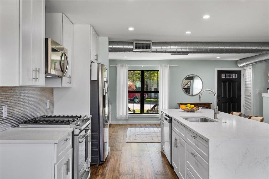 6102 Bullard Dr # B, Austin, TX 78757