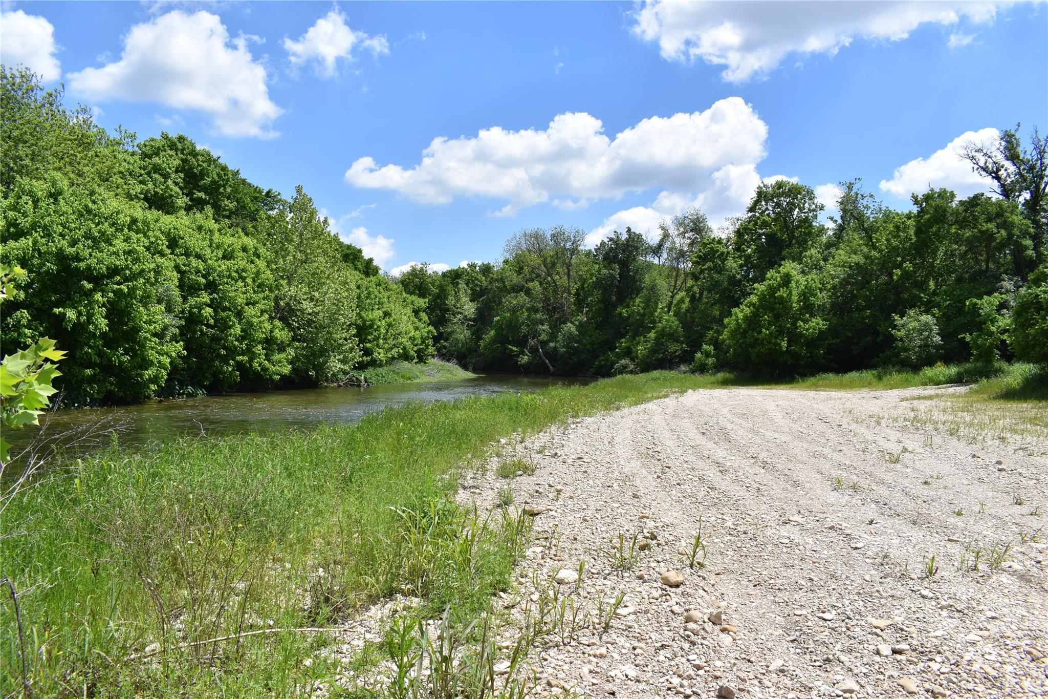 194 Gabriel Meadows Dr, Hutto, TX 78634