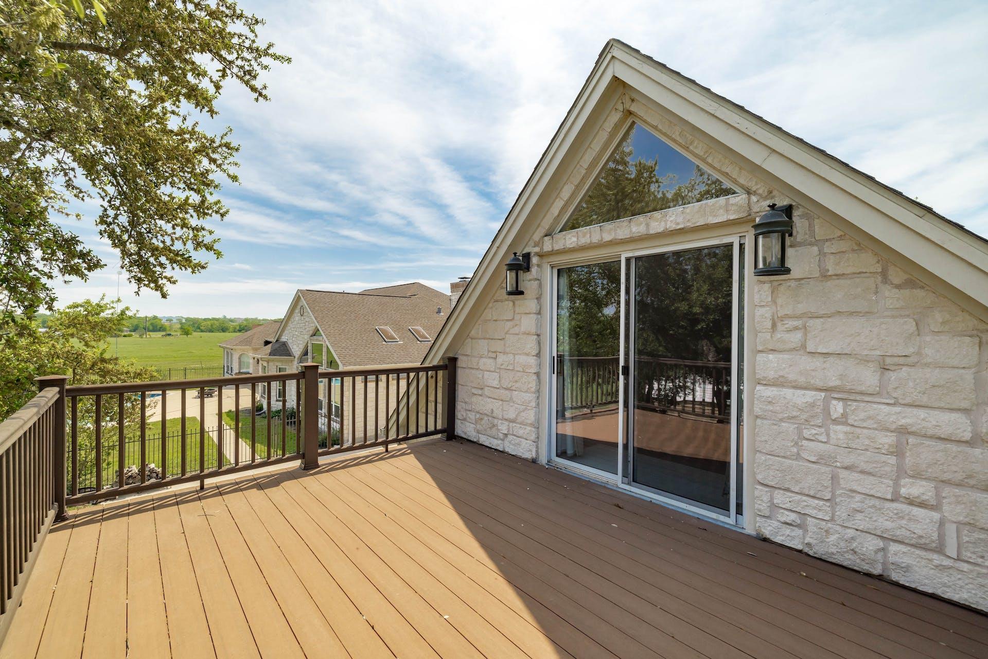 194 Gabriel Meadows Dr, Hutto, TX 78634