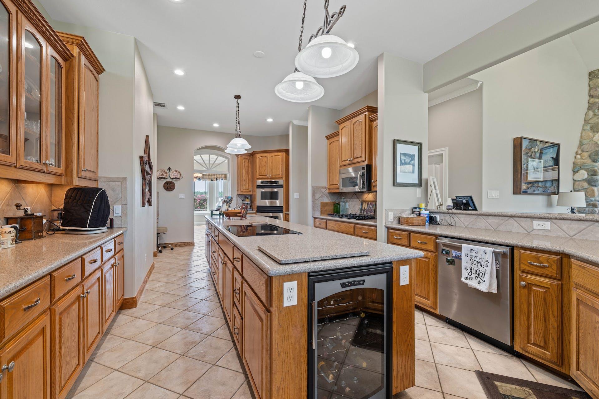 194 Gabriel Meadows Dr, Hutto, TX 78634