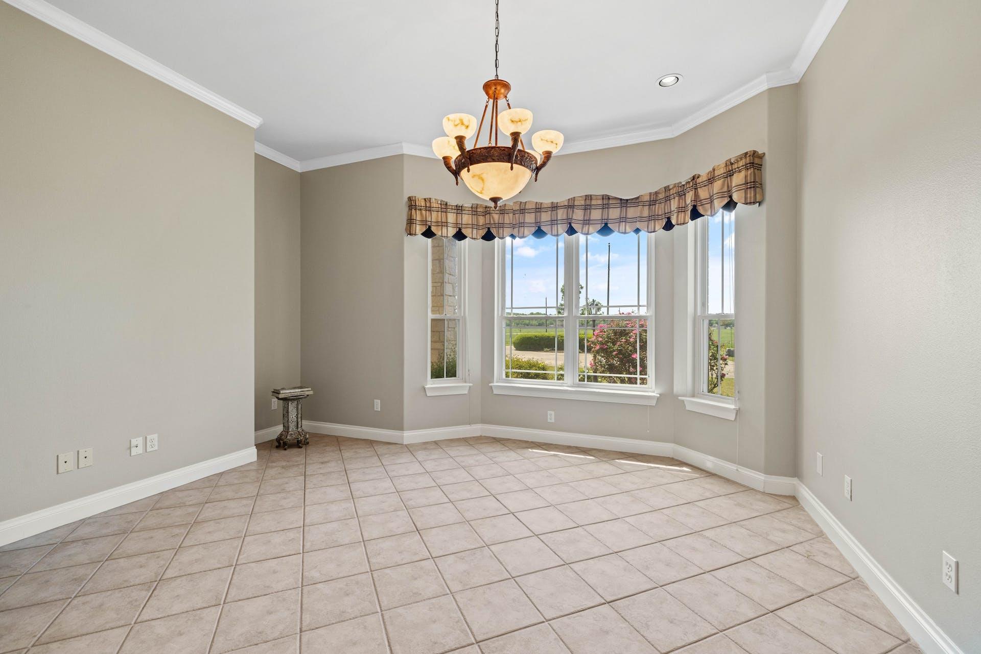 194 Gabriel Meadows Dr, Hutto, TX 78634