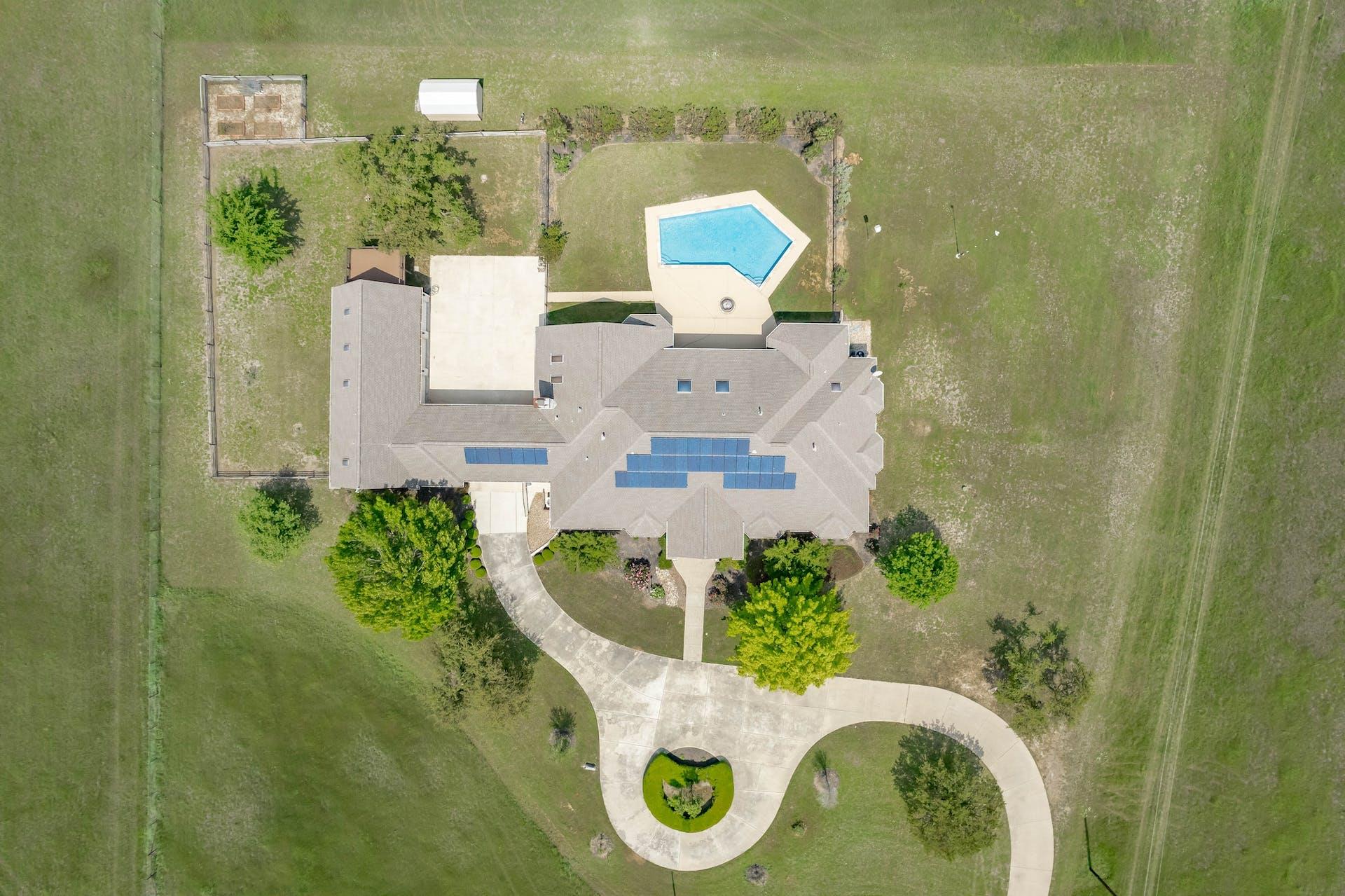 194 Gabriel Meadows Dr, Hutto, TX 78634