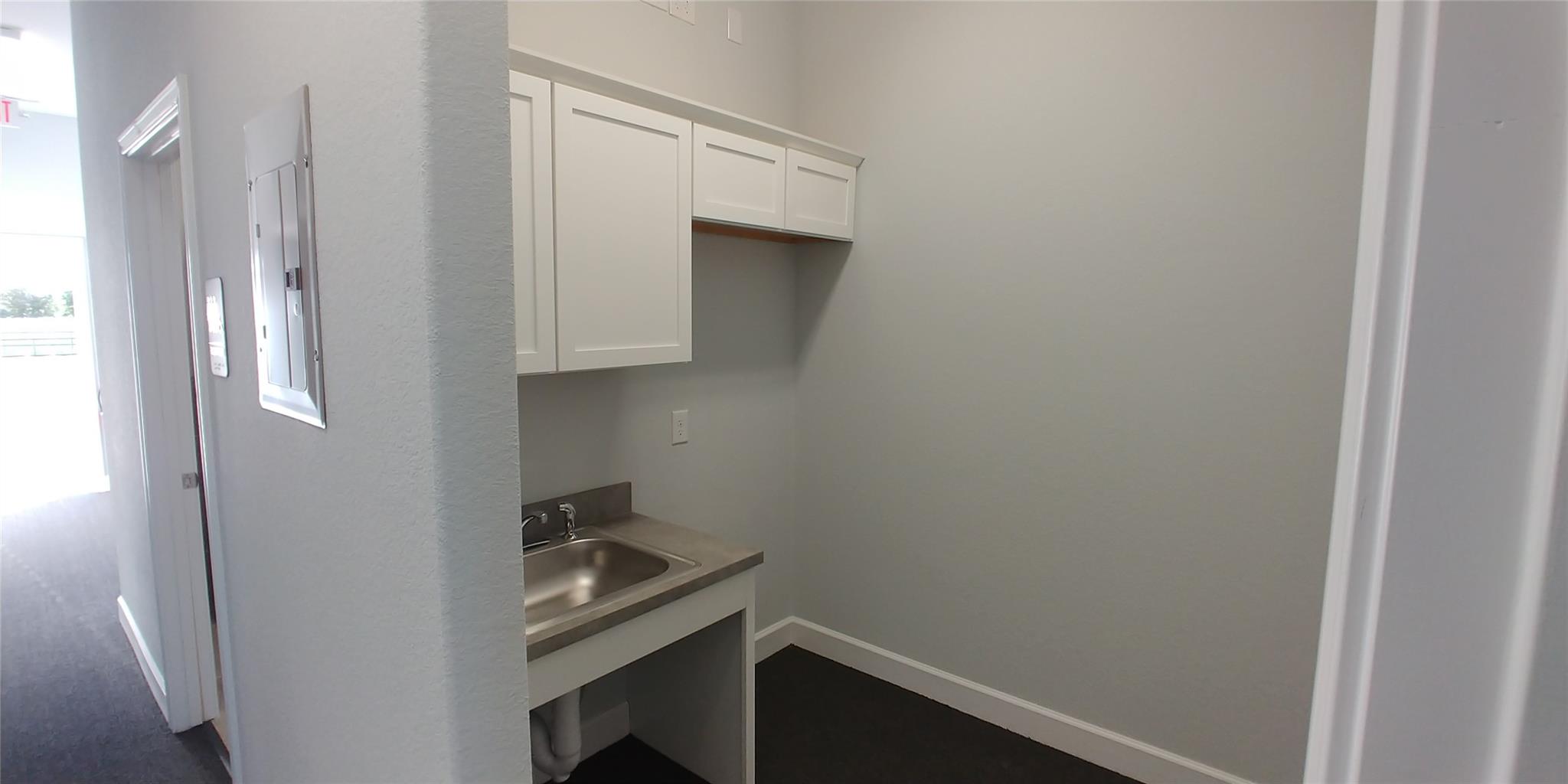 660 S Bagdad Rd # 420, Leander, TX 78641