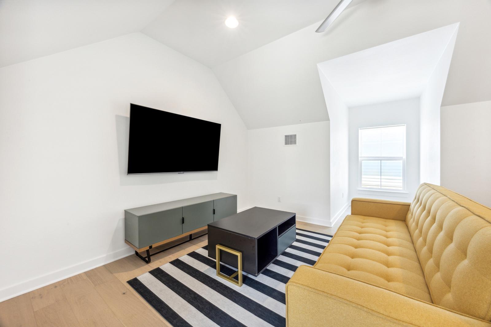 1034 Grant Wood Ave # 107, Driftwood, TX 78619