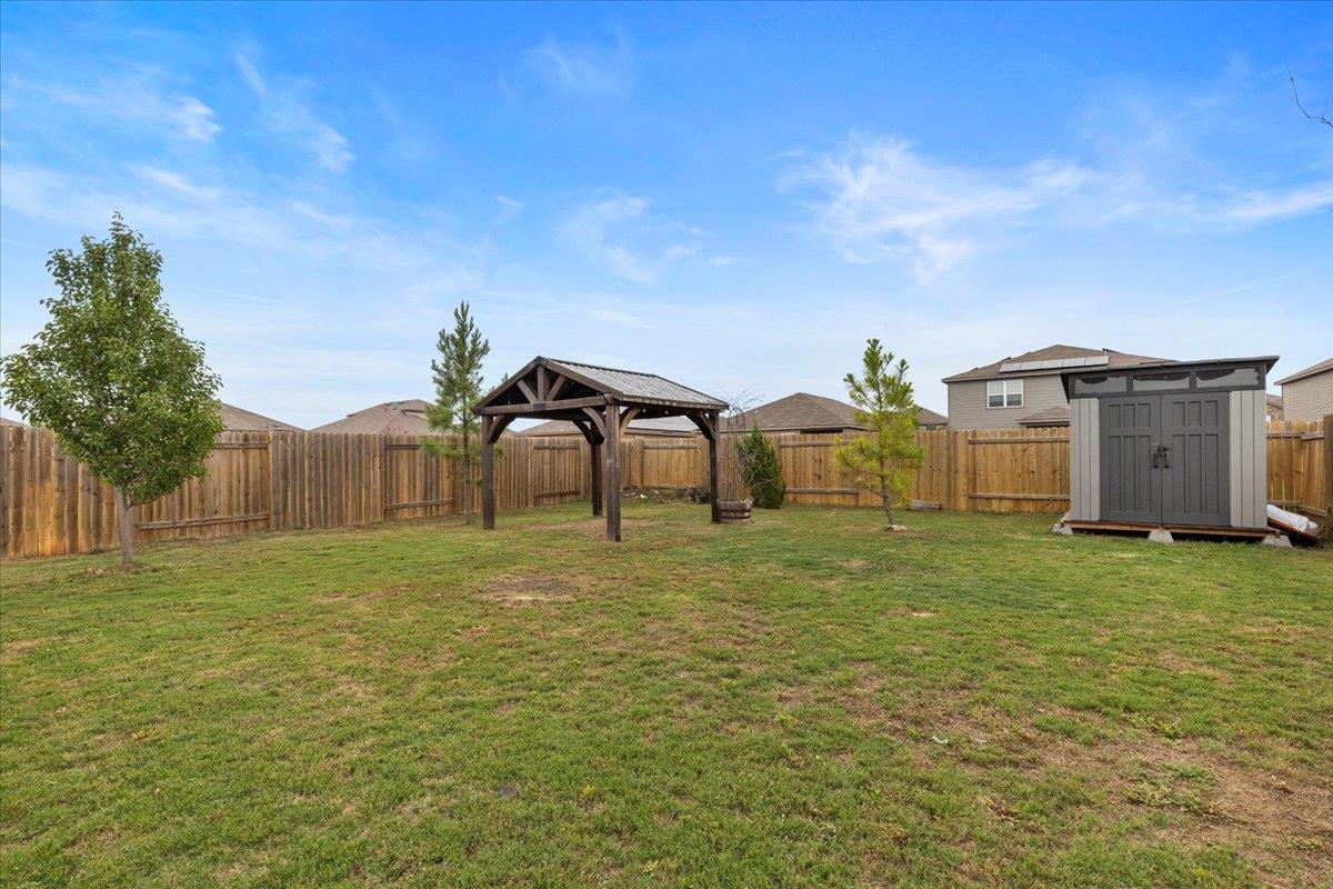 321 Freedom Park Ave, Liberty Hill, TX 78642