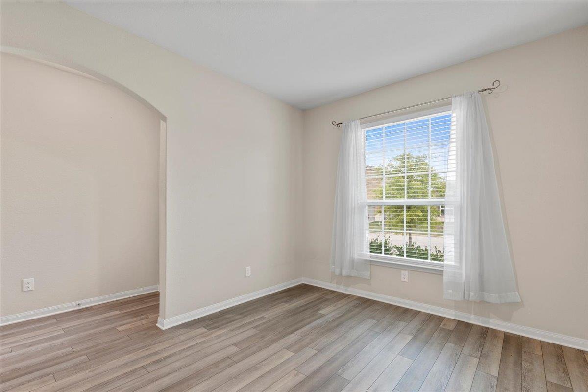 321 Freedom Park Ave, Liberty Hill, TX 78642