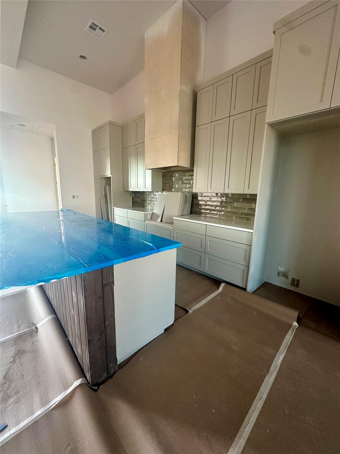 402 Sweet Grass Ln, Austin, TX 78738