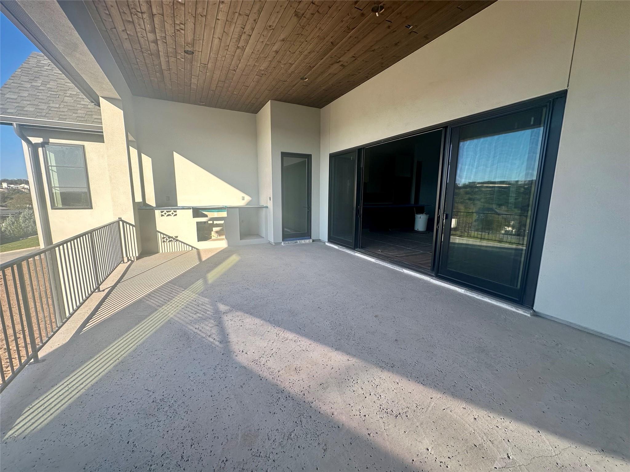 402 Sweet Grass Ln, Austin, TX 78738