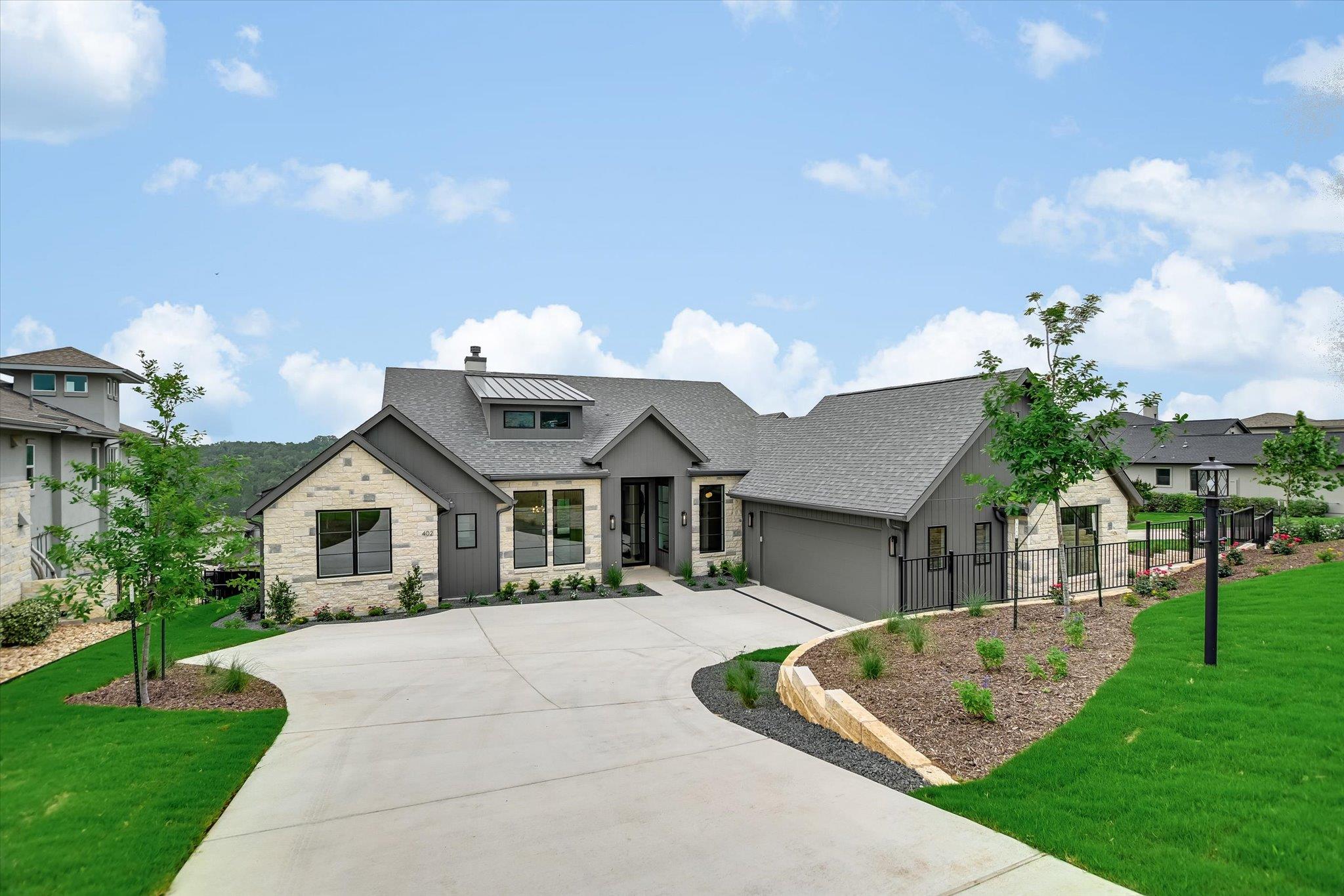 402 Sweet Grass Ln, Austin, TX 78738