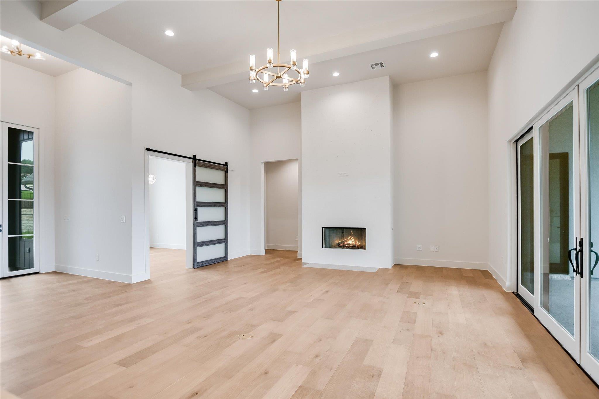 402 Sweet Grass Ln, Austin, TX 78738