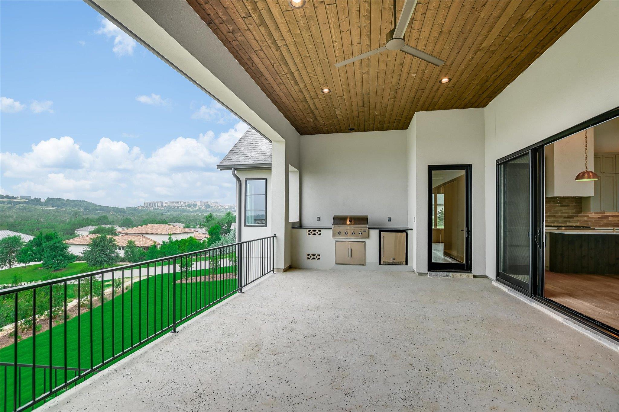 402 Sweet Grass Ln, Austin, TX 78738