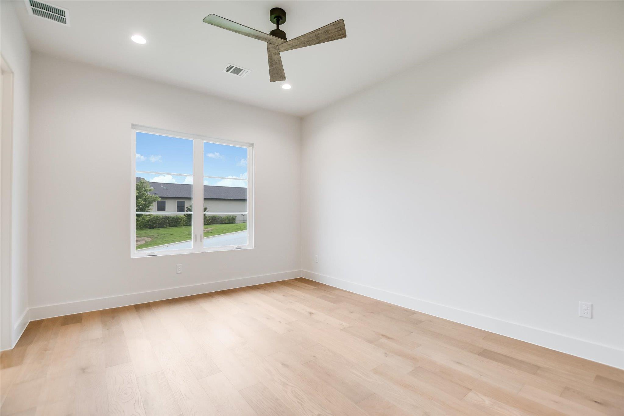 402 Sweet Grass Ln, Austin, TX 78738
