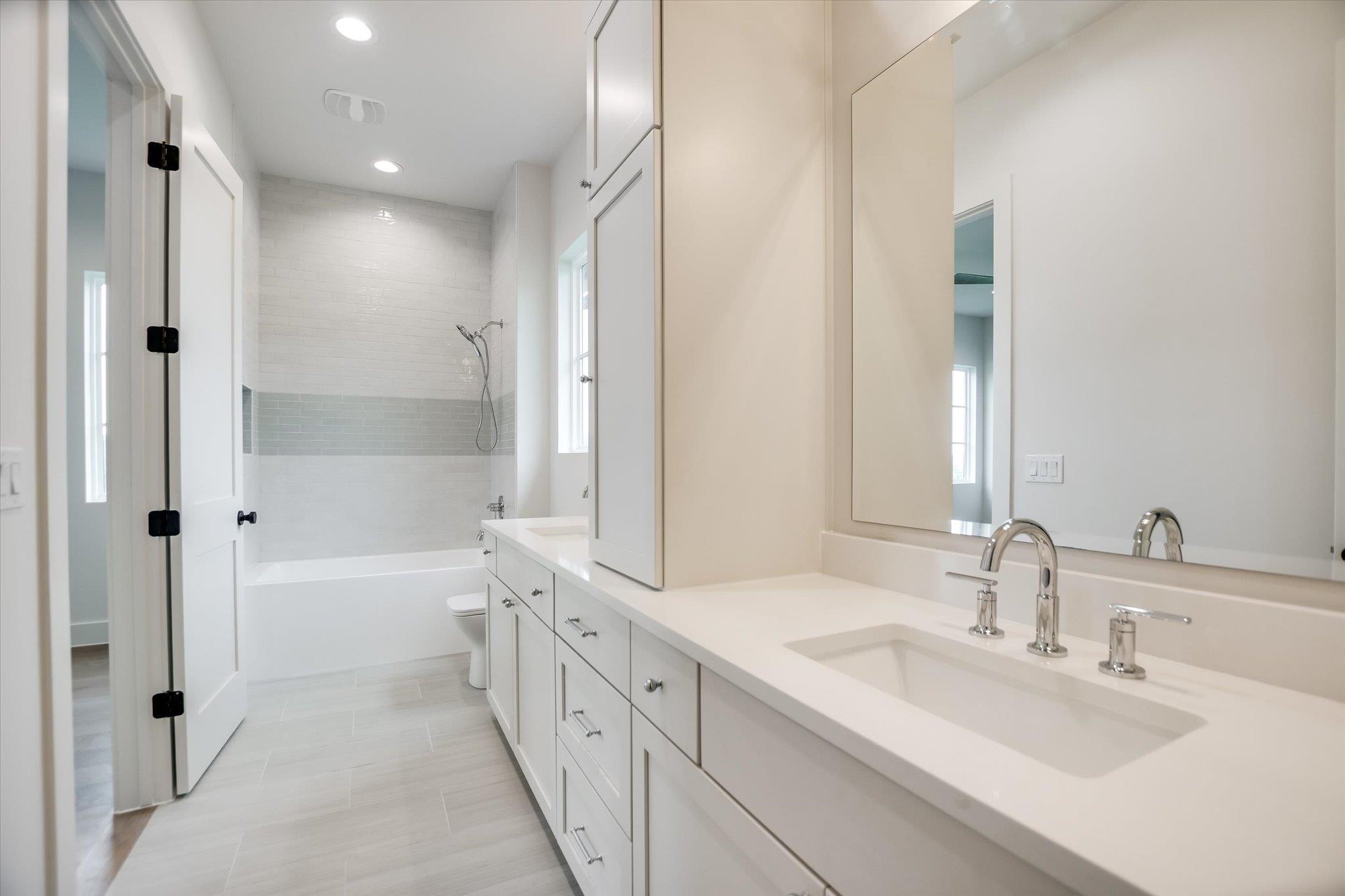 402 Sweet Grass Ln, Austin, TX 78738