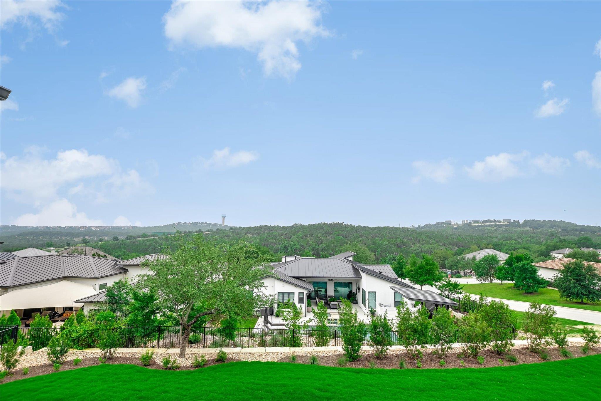 402 Sweet Grass Ln, Austin, TX 78738