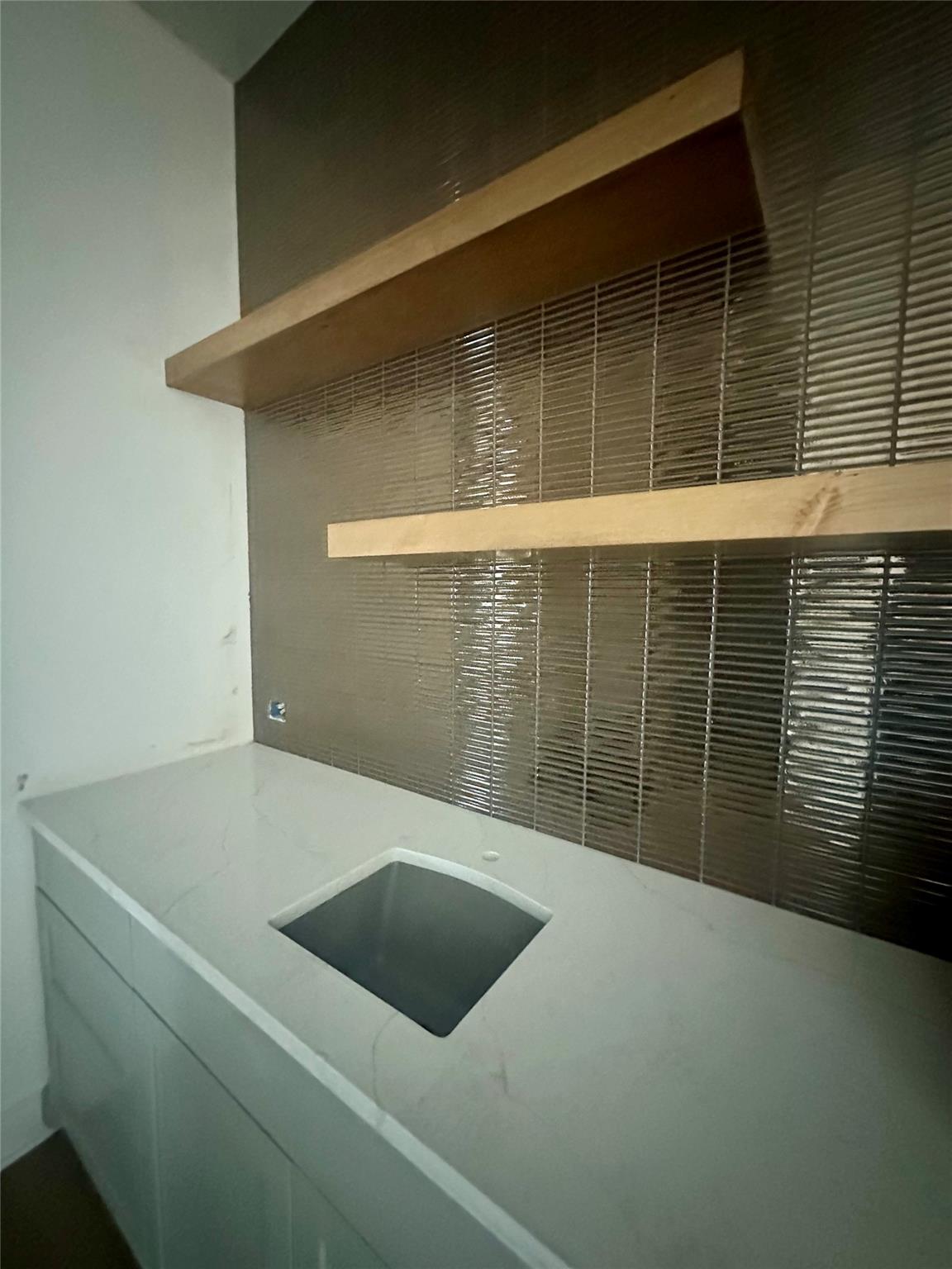 402 Sweet Grass Ln, Austin, TX 78738