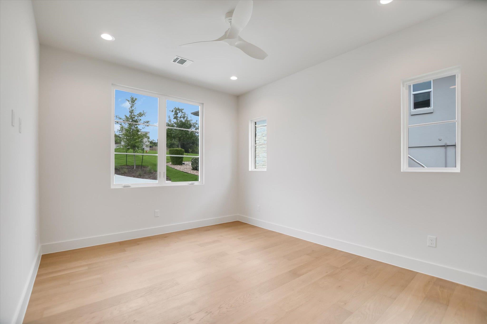 402 Sweet Grass Ln, Austin, TX 78738
