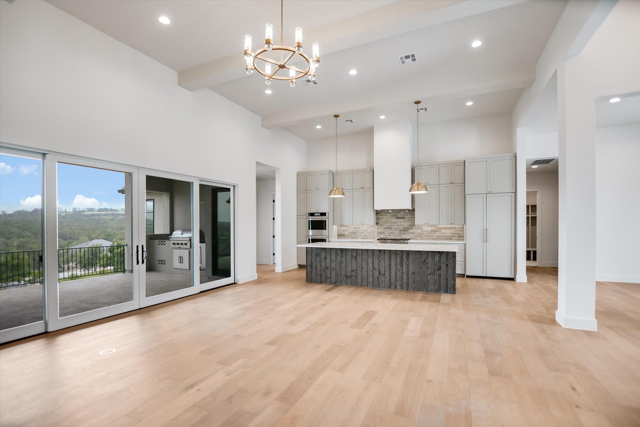 402 Sweet Grass Ln, Austin, TX 78738